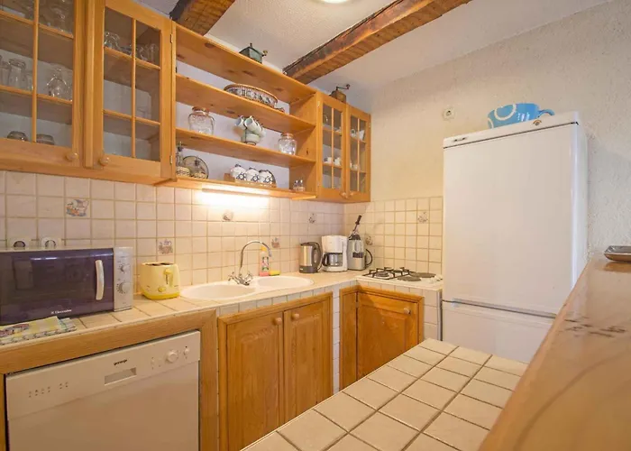 In Kostelj 39300 Grizane-Belgrad