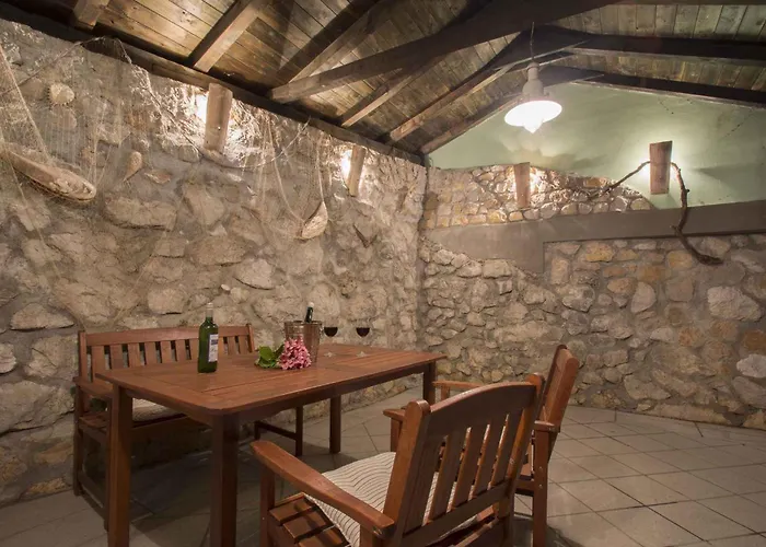 Vikendica In Kostelj 39300